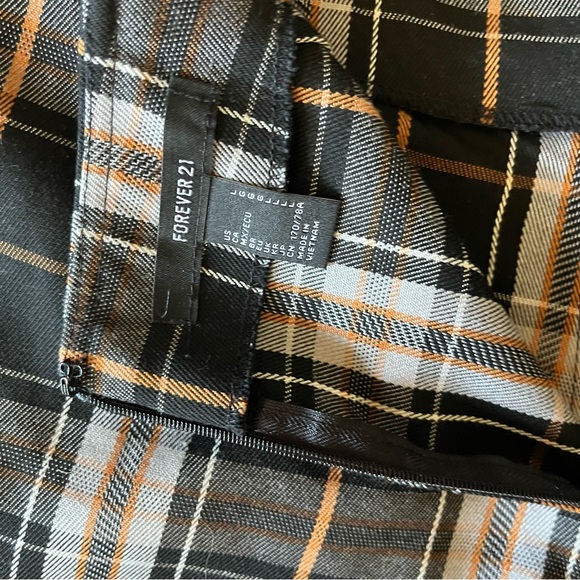 Wmns skort pleated plaid black/orange/grey zip up closure sz medium - Picture 6 of 9